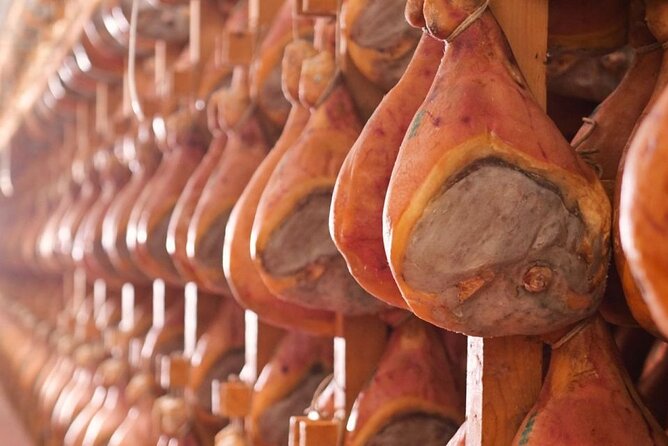 Tour Parmigiano Reggiano Dairy and Parma Ham - Tasting Menu