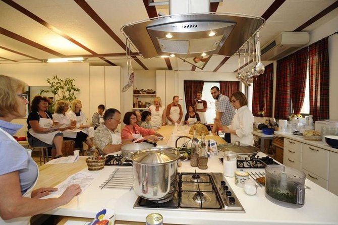 Tuscan Cooking Class in Central Siena - Cancellation and Accessibility