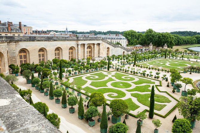 Versailles Domain Day Bike Tour With Trianon Estate From Paris - Picnic Lunch by the Grand Canal