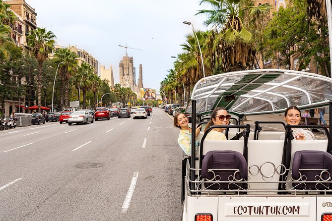 Welcome Tour to Barcelona in Private Eco Tuk Tuk - Tour Details