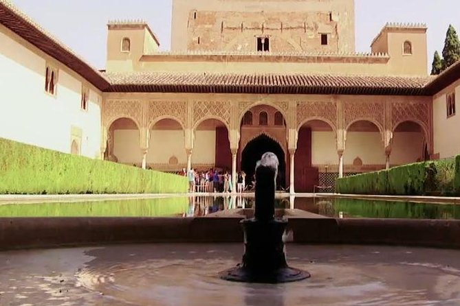 Alhambra Private/Small Group Tour & Nasrid Palaces Skip the Line - Inclusions