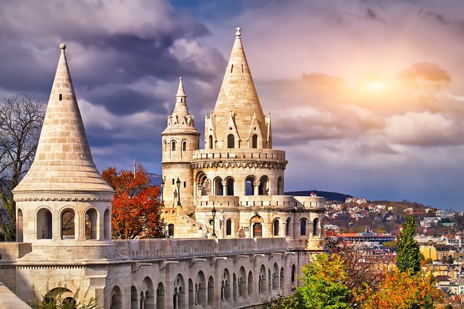 Budapest Small-Group Day Trip From Vienna - Group Size and Accessibility