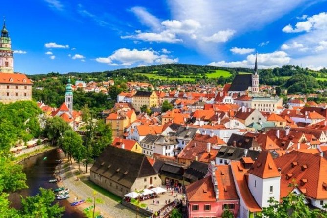 Cesky Krumlov Full Day Tour From Prague and Back - Tour Inclusions and Logistics