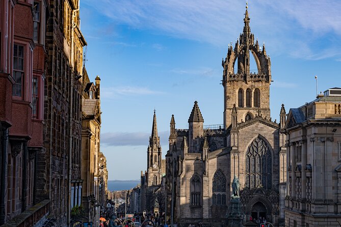 Edinburgh Castle: Guided Walking Tour With Entry Ticket - Physical Fitness Level