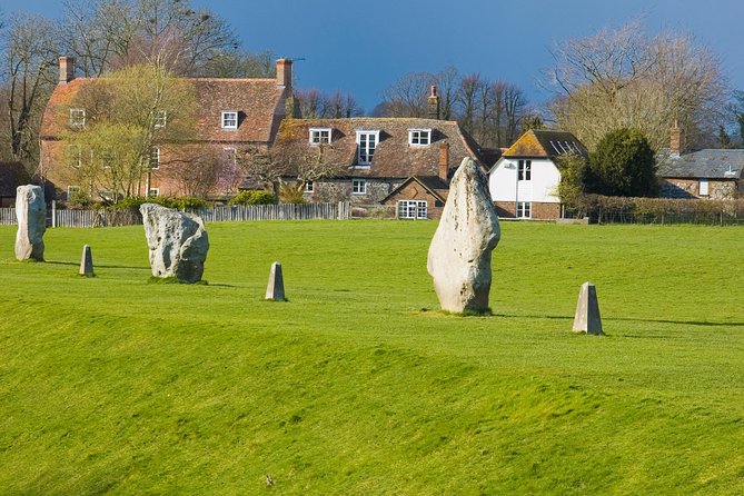 From London: Stonehenge & the Stone Circles of Avebury - Cancellation Policy