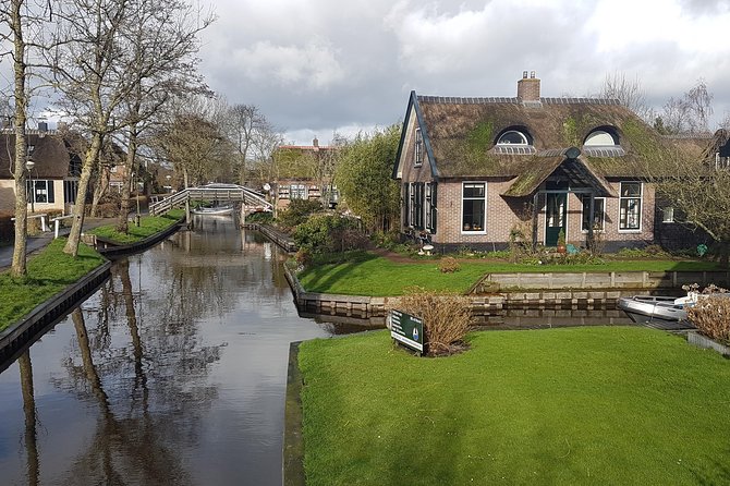 Giethoorn Small-Group Tour From Amsterdam (Max. 8 People) - Group Size