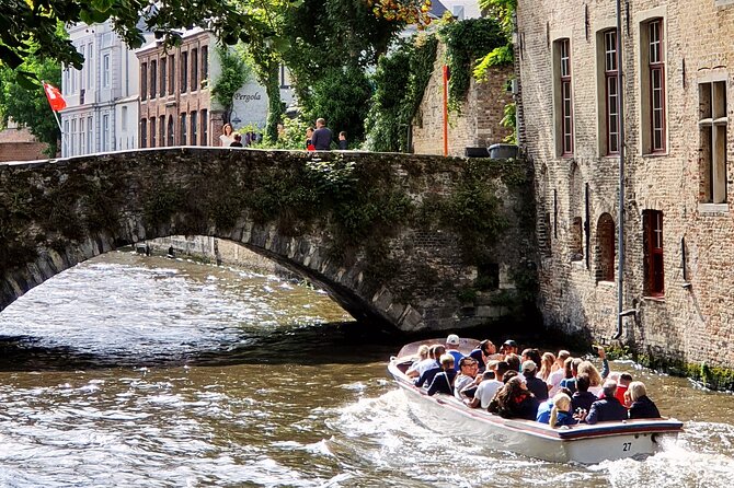 Guided Boat Trip and Walk - Discover Bruges Rich History