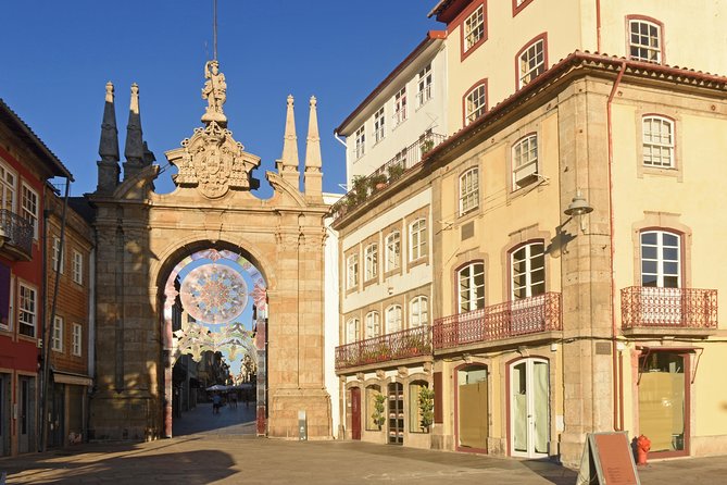 Guimarães & Braga Small Group Tour, Lunch & All Tickets Included - Portuguese Lunch Experience