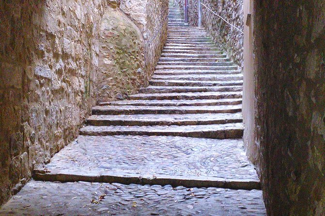Half-Day Game of Thrones Walking Tour in Girona With a Guide - Notable Landmarks Visited