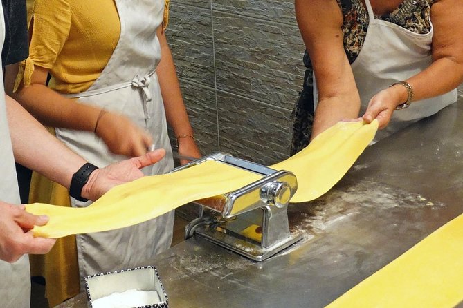 Handmade Italian Pasta Cooking Course in Florence - Lunch or Dinner and Drinks