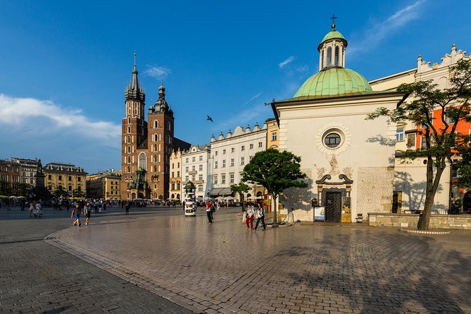 Krakow Old Town Guided Walking Tour - Discovering Krakows Old Town