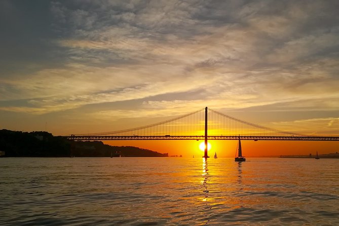 Lisbon Sunset Sailing Cruise With a Drink-2h Small Group Tour - Cancellation Policy