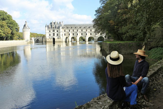 Loire Valley Day Tour Chambord and Chenonceau Plus Lunch at a Private Castle - Reviews