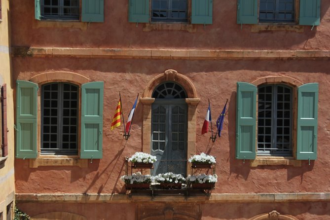 Luberon Market & Villages Day Trip From Aix-En-Provence - Meeting Point and Start Time