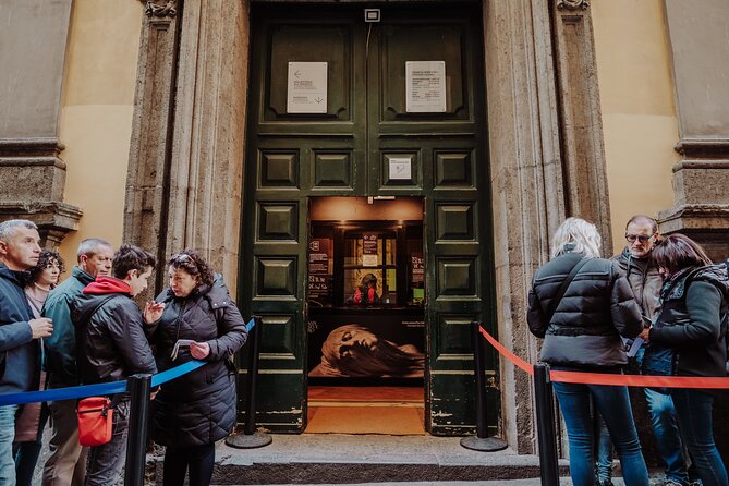 Naples: Veiled Christ & Santa Chiara Cloister Small Group Tour - Admiring the Veiled Christ