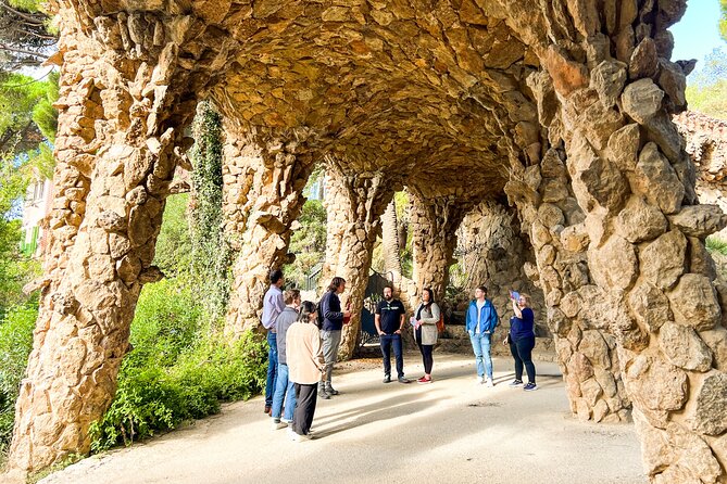 Park Guell & Sagrada Familia Tour With Skip the Line Tickets - Organic Architectural Forms