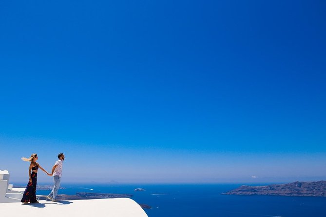 Personal Travel and Vacation Photographer Tour in Santorini - Confirmation and Accessibility
