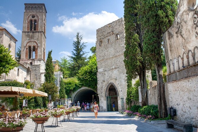 Positano, Amalfi and Ravello Group Tour From Naples - Exploring Positano