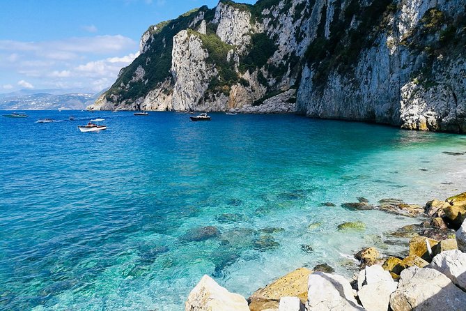 Private Island of Capri by Boat - Meeting Point and Accessibility