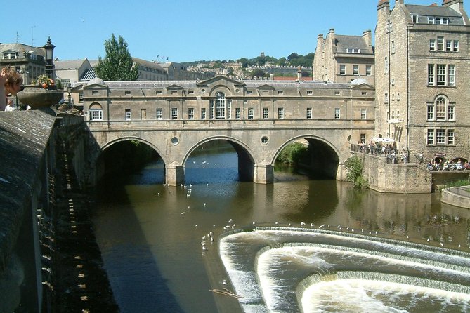 Roman Baths and Bath City Walking Tour - Landmarks Along the Walking Tour