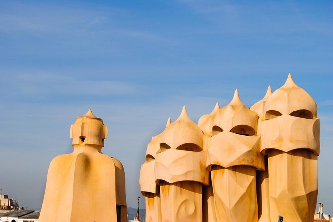 Sagrada Familia and Gaudi Private Tour With Skip the Line Tickets - Customizable for Families/Elderly