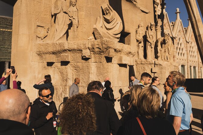 Sagrada Familia Guided Tour With Skip the Line Ticket - Important Notes