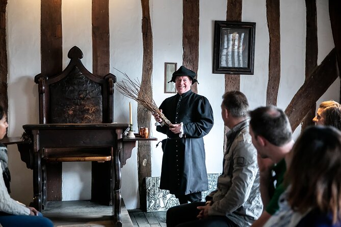 Shakespeares Schoolroom & Guildhall Entry Ticket and Tour - Dressing Up in Period Costume