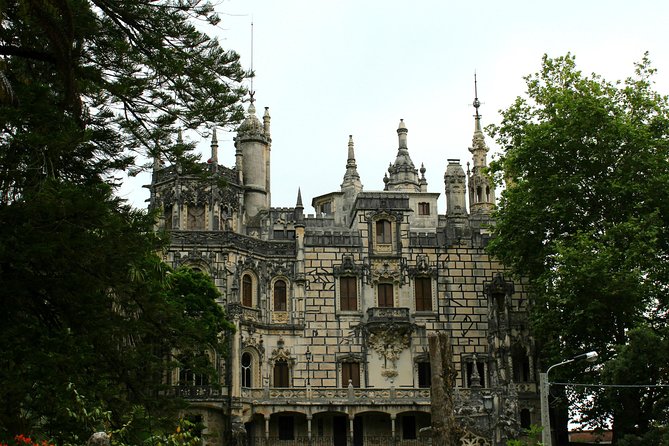 Sintra Full Day Small-Group Tour: Let the Fairy Tale Begin - Group Size and Accessibility