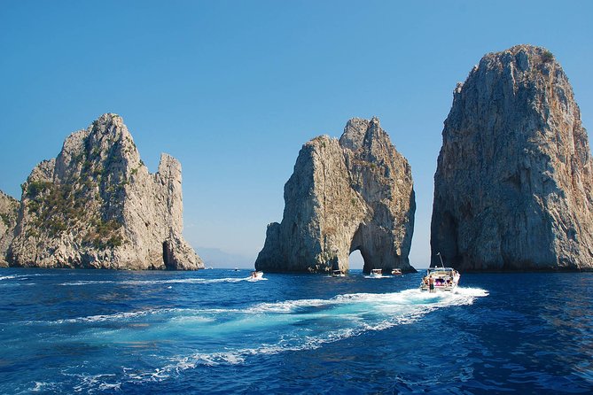 Small Group Boat Tour to Sorrento Coast, Capri & Blue Grotto - Scenic Stops and Activities