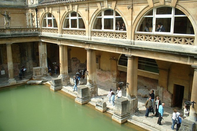 Stonehenge and Bath Day Trip From London With Optional Roman Baths Visit - Admire Baths Georgian Architecture