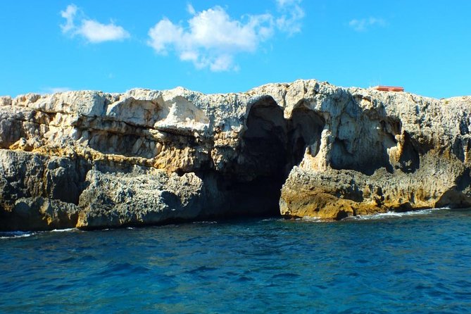 Tour of the Island of Ortigia and Exploration of Sea Caves With Baths. - Capturing Coastal Scenery
