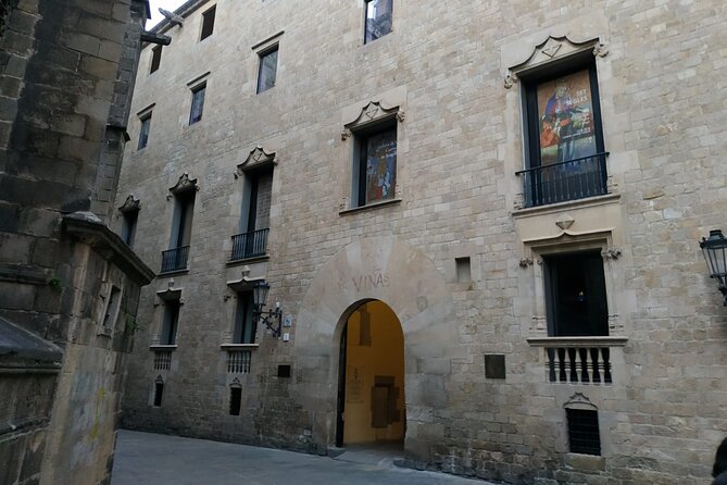 Walking Tour of the Gothic Quarter of Barcelona With Pintxos Tasting - Additional Tour Information
