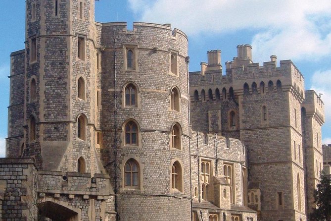 Windsor Castle, Stonehenge and Bath Tour From London & Admissions - Visiting Windsor Castle