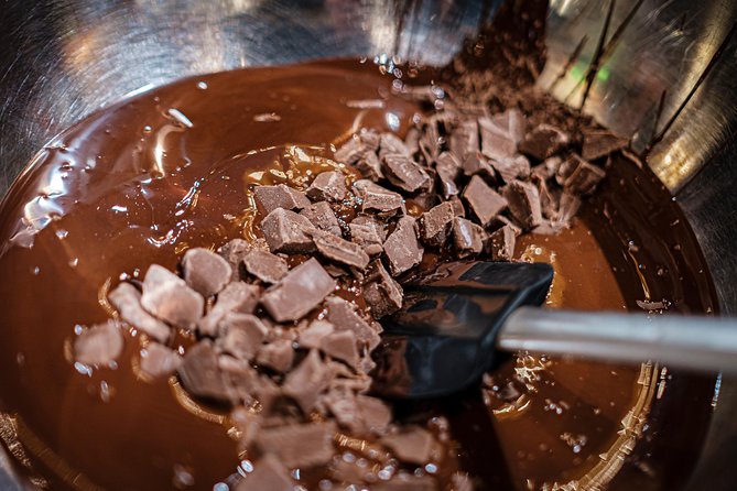 2.5h Belgian Chocolate Workshop in Brussels - Handcrafted Chocolate Creations
