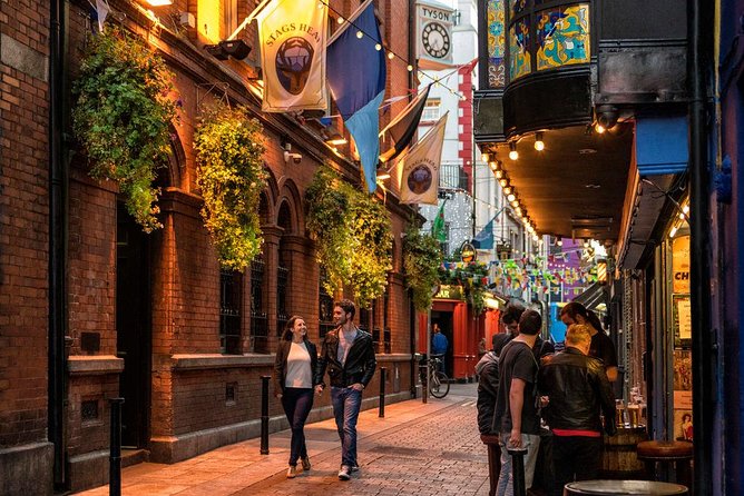 90 Minute Dublin Walking Tour and Sightseeing Tips - Insights Into Dublins Colorful Past