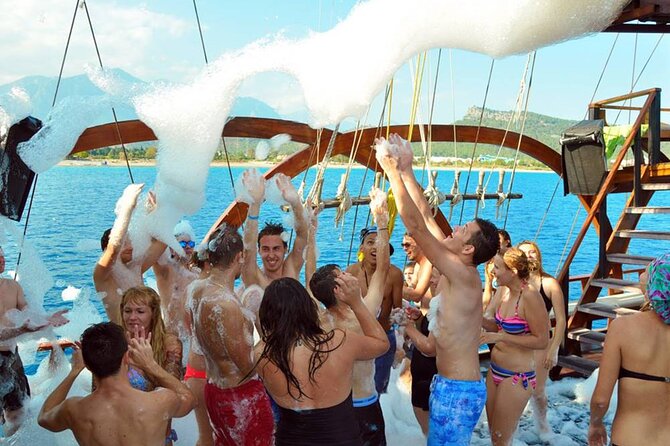 Alanya All Inclusive Pirate Boat Trip With Hotel Transfer - What to Expect on the Boat Trip