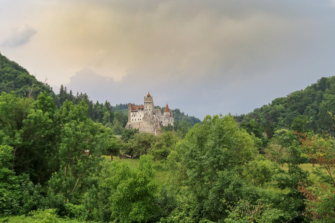 Bran Castle and Rasnov Fortress Tour From Brasov With Optional Peles Castle Visit - Explore Rasnov Fortress