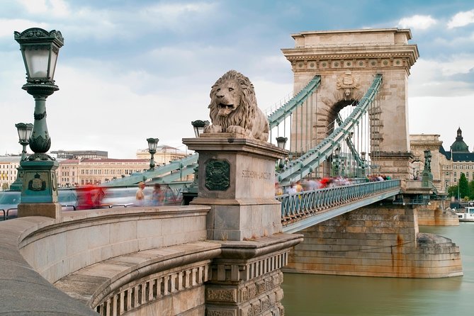 Budapest Private Luxury Sightseeing Tour - Attractions in Buda