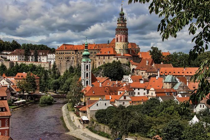 Cesky Krumlov Full Day Tour From Prague and Back - Cancellation Policy
