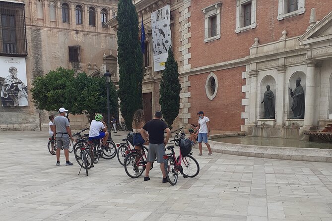 Discover Valencia Bike Tour - City Center Meeting Point - Highlights of the Tour