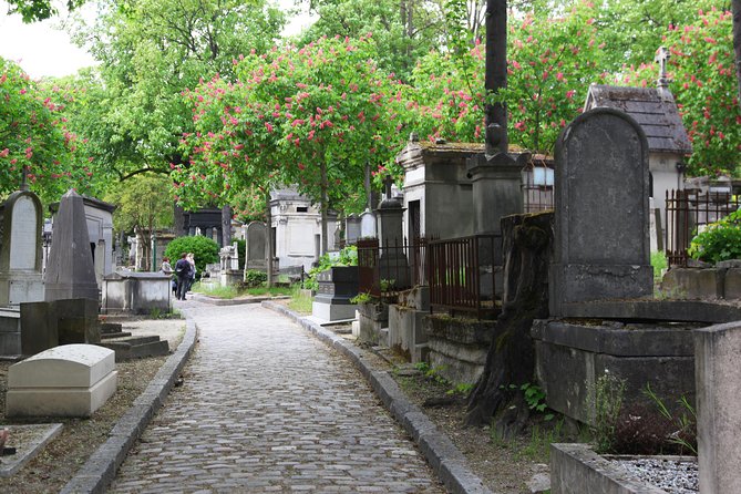 Famous Graves of Père Lachaise Cemetery Guided Tour - Practical Information for the Tour