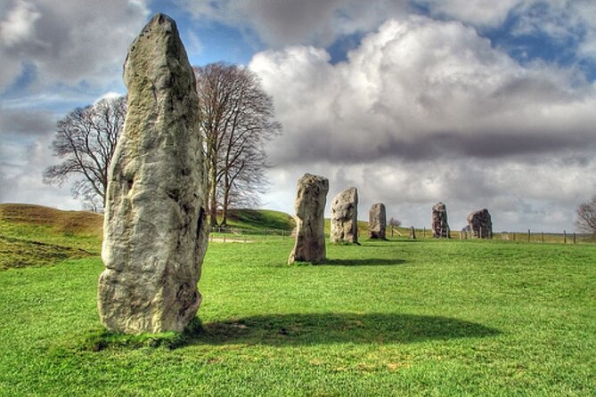 From London: Stonehenge & the Stone Circles of Avebury - Exploring Stonehenge
