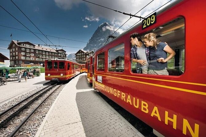 Jungfraujoch Day Trip From Zurich: Swiss Alps & Bernese Oberland - Tour Group Size