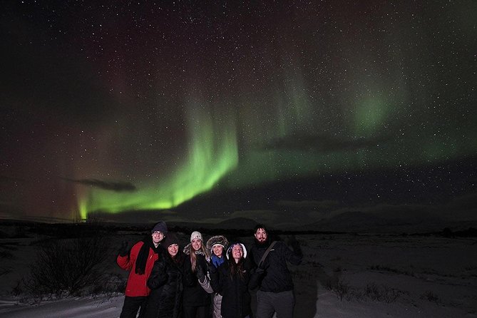 Northern Lights and Stargazing Small-Group Tour With Local Guide - Experiencing the Northern Lights