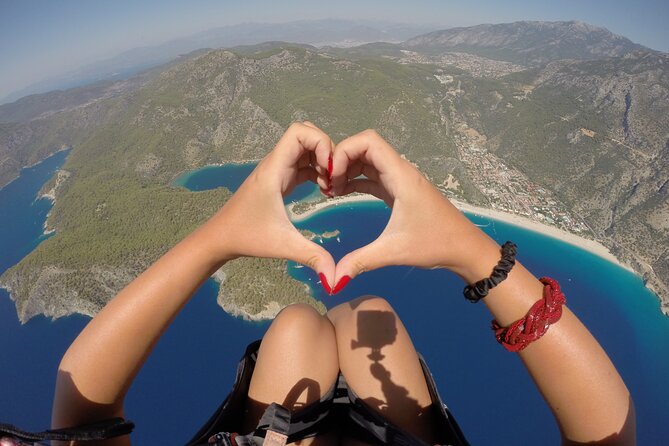 Oludeniz Paragliding Fethiye Turkey, Additional Features - Air-Conditioned Vehicle Transport