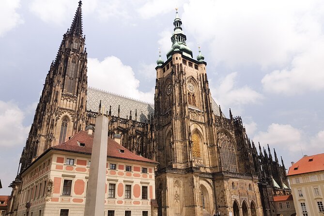 Prague Castle Tour Including Admission Ticket - 2.5 Hour - Explore St. Vitus Cathedral