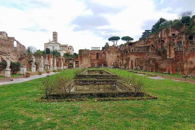 Rome: Colosseum Guided Tour With Roman Forum and Palatine Hill - Accessibility and Mobility