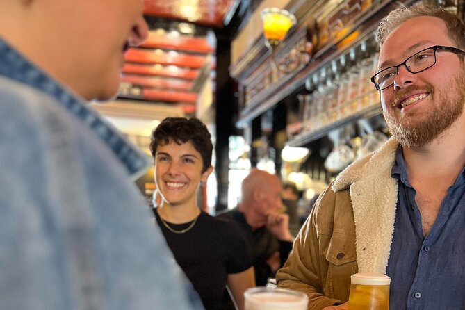 Royal Historic Pubs Walking Guided Tour in London - Veteran Local Guide