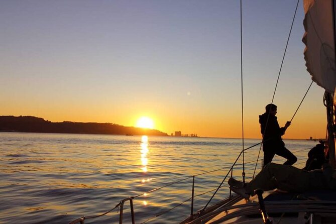 Sailboat Sunset Group Tour in Lisbon With Welcome Drink - Policies and Confirmation