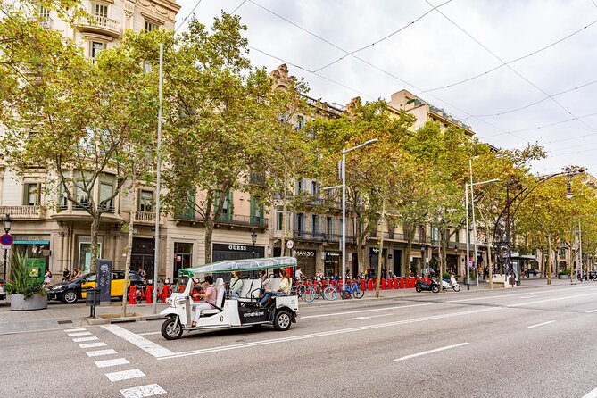 Welcome Tour to Barcelona in Private Eco Tuk Tuk - Additional Considerations